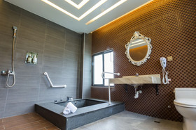 Huaman Hot Spring Villa