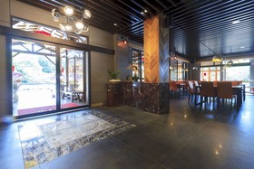 Huaman Hot Spring Villa