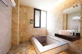 Huaman Hot Spring Villa