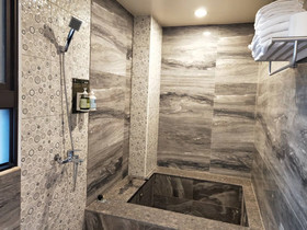 Huaman Hot Spring Villa