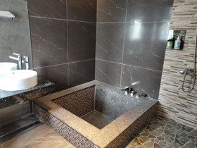 Huaman Hot Spring Villa