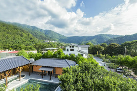 Huaman Hot Spring Villa