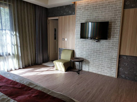 Huaman Hot Spring Villa