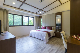 Huaman Hot Spring Villa