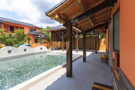 Huaman Hot Spring Villa