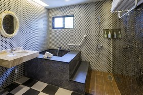 Huaman Hot Spring Villa