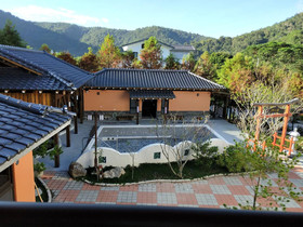 Huaman Hot Spring Villa