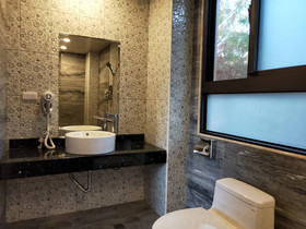 Huaman Hot Spring Villa
