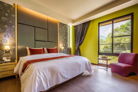 Huaman Hot Spring Villa