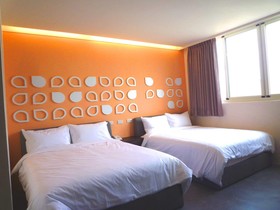 Travel Light Hotel