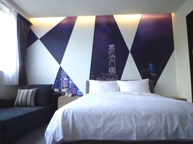 Travel Light Hotel