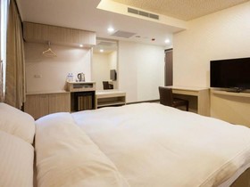 West Hotel
