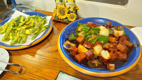 F.F.F. The 24H Valley Food Restauran B&B