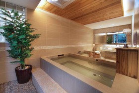 Green City Hotel