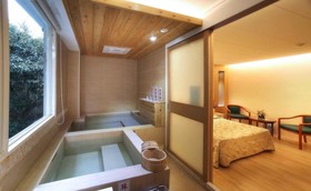 Green City Hotel