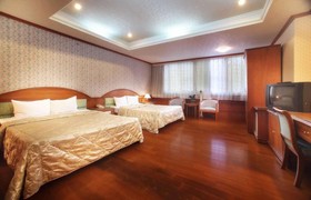 Green City Hotel