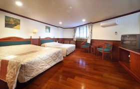 Green City Hotel