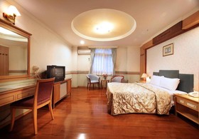 Green City Hotel