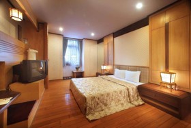 Green City Hotel