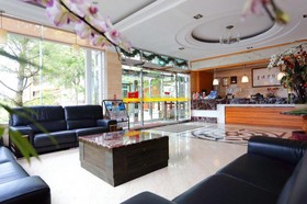 Jun Yue Hanging Garden Resort