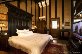 The Old England Manor