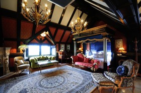The Old England Manor