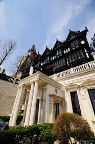 The Old England Manor