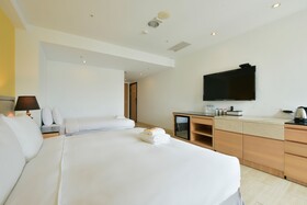 Champs Elysees Hotel