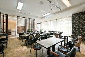 Champs Elysees Hotel