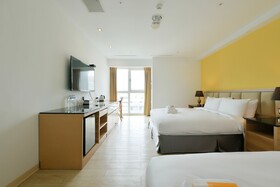 Champs Elysees Hotel