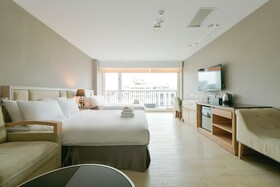 Champs Elysees Hotel