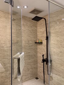 Champs Elysees Hotel