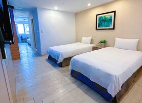 Champs Elysees Hotel