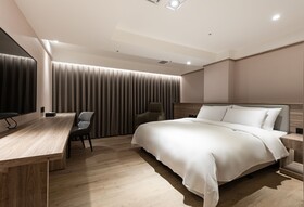 Spring's Rhapsody Hotel