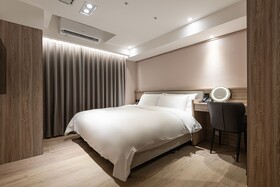 Spring's Rhapsody Hotel