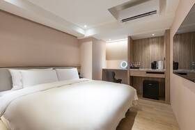 Spring's Rhapsody Hotel