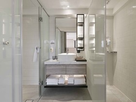 Spring's Rhapsody Hotel