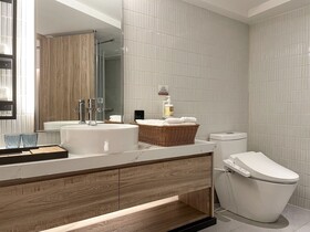 Spring's Rhapsody Hotel