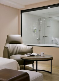 Spring's Rhapsody Hotel