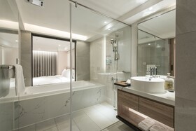 Spring's Rhapsody Hotel