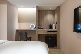 Spring's Rhapsody Hotel