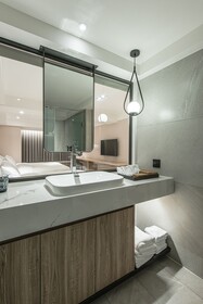 Spring's Rhapsody Hotel