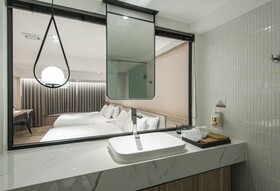 Spring's Rhapsody Hotel