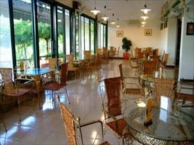 East Sun Spa Garden Hotel