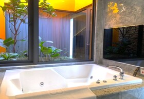 JingIn Hotel