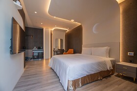 JingIn Hotel