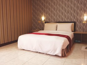 Jiuning Business Hotel