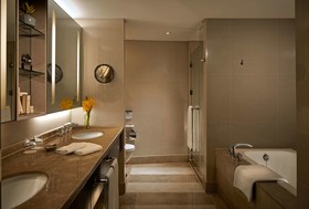 Shangri-La's Far Eastern Plaza Hotel Tainan