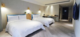 Unique Hotel-Dash 23 Hotel-Giant Hotel