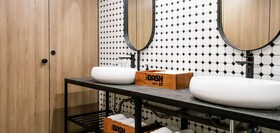 Unique Hotel-Dash 23 Hotel-Giant Hotel